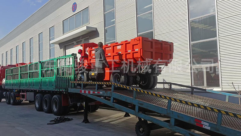  2臺8噸井下自卸車礦車UQ-8發貨河南